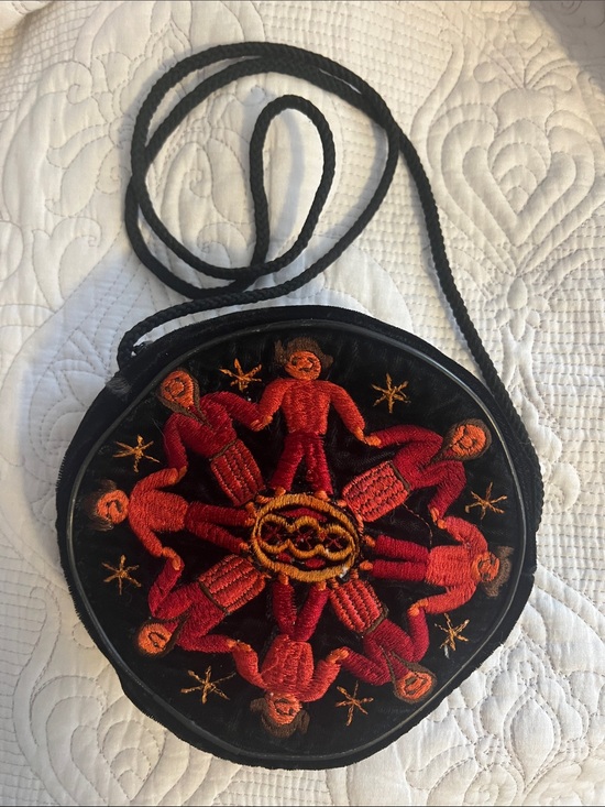 Handbags - Embroidered Circle Crossbody Velvet Bag